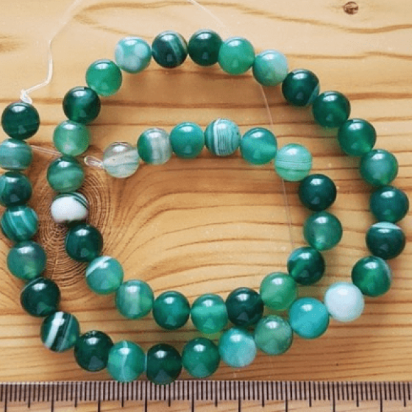 Doğal Akik 8 mm Küre Dizi Taş Ruhsal Denge ve Estetik Güç Bir Arada