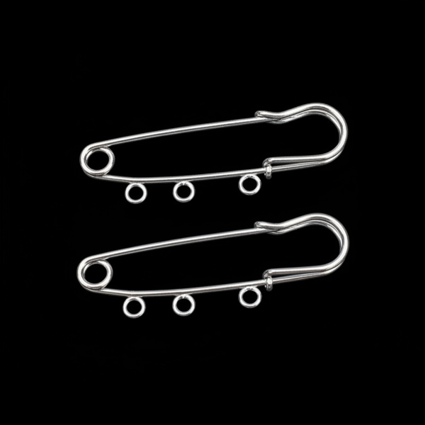 3 Halkalı İskoç İğnesi - Gümüş Renk Metal Takı ve Broş Aparatı (1 Adet) 3 Halkalı İskoç İğnesi - Gümüş Renk Metal Takı ve Broş Aparatı (1 Adet)