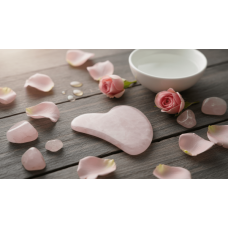 Pembe Kuvars Taşı Gua Sha Masaj Aleti – Doğal Yüz Masaj Taşı | 7 cm Cilt Bakım Aparatı