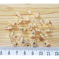 Köşeli Sıkma Aperesi 4 mm Altın Kaplama – Takı Yapım Malzemesi (1 Çift)